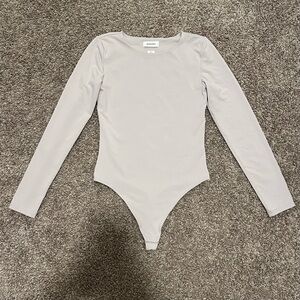 Aritzia Babaton Contour Bodysuit